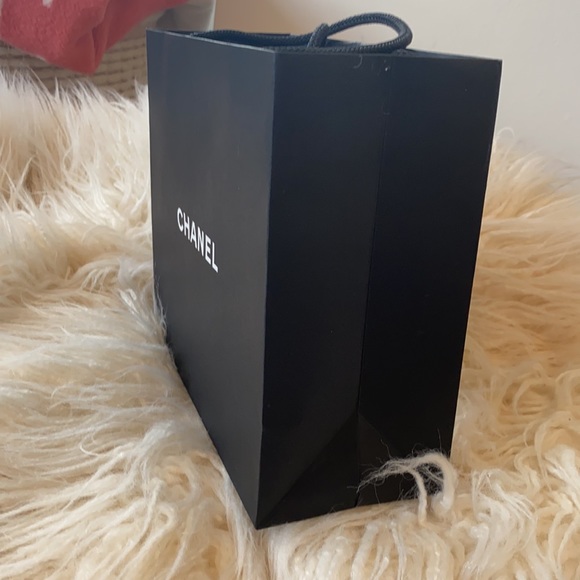 Small chanel paper shopping bag Camilla - Picture 4 of 5